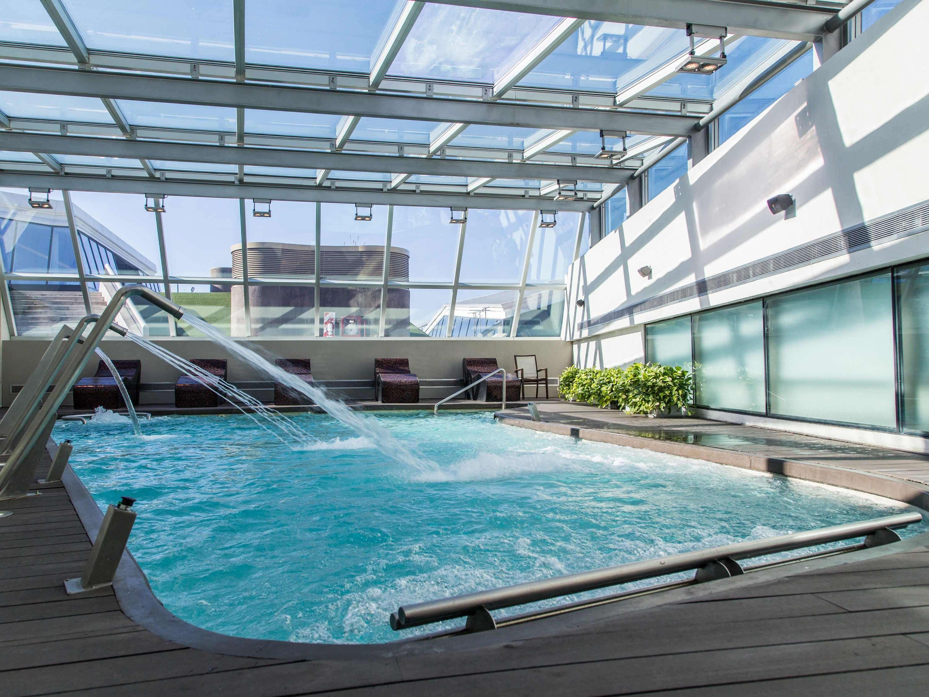 Hotel Pullman City Center Росарио Екстериор снимка